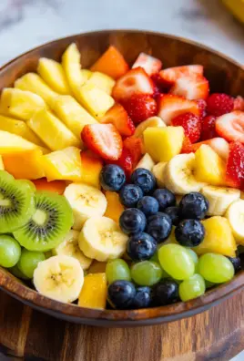Obstsalat mit klassischem Dressing