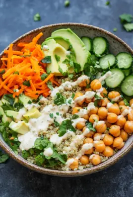 Quinoa-Gemüse-Bowl mit Tahini-Dressing
